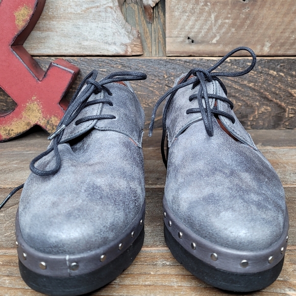 Hispanitas Metallic Grey Leather Lace Up Shoes - Picture 2 of 16